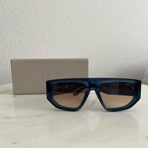 DEZI BACKTRACK - COLOR: SAPPHIRE / TERRA COTTA FADED